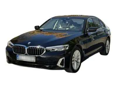CZARNY SEDAN BMW SERIE 5 z 2022 r., BENZYNA, skrzynia biegów AUTOMATYCZNA 252KM, zdjęcie 8 z 19
