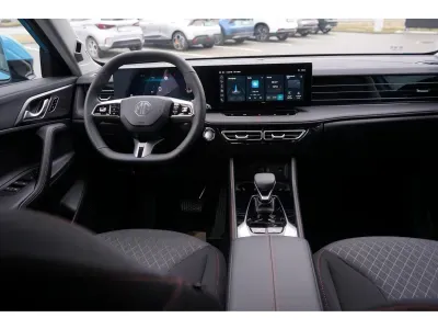 NIEBIESKI SUV MG HS z 2026 r., HYBRYDA/BENZYNA, skrzynia biegów AUTOMATYCZNA 224KM, zdjęcie 7 z 15