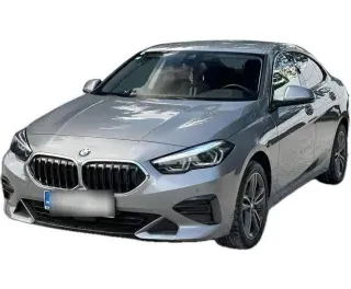 SZARY SEDAN BMW SERIE 2 z 2023 r., BENZYNA, skrzynia biegów AUTOMATYCZNA 136KM, zdjęcie główne