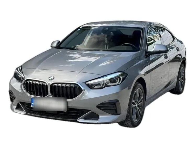 SZARY SEDAN BMW SERIE 2 z 2023 r., BENZYNA, skrzynia biegów AUTOMATYCZNA 136KM, zdjęcie główne