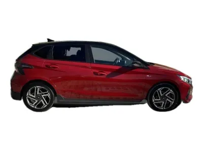 CZERWONY HATCHBACK HYUNDAI I20 z 2025 r., BENZYNA, skrzynia biegów AUTOMATYCZNA 101KM, zdjęcie 18 z 19