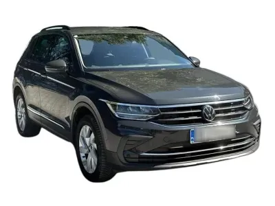SZARY SUV VOLKSWAGEN TIGUAN z 2022 r., DIESEL, skrzynia biegów AUTOMATYCZNA 150KM, zdjęcie 10 z 19