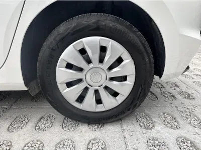 BIAŁY HATCHBACK SKODA FABIA z 2023 r., BENZYNA, skrzynia biegów MANUALNA 110KM, zdjęcie 15 z 19