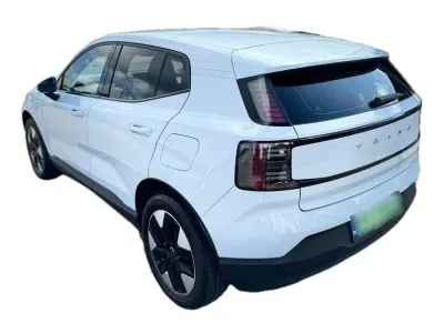 NIEBIESKI SUV VOLVO EX30 z 2024 r., ELEKTRYCZNY, skrzynia biegów AUTOMATYCZNA 200KM, zdjęcie 17 z 18