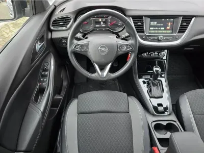 SZARY SUV OPEL GRANDLAND X z 2021 r., BENZYNA, skrzynia biegów AUTOMATYCZNA 130KM, zdjęcie 9 z 20