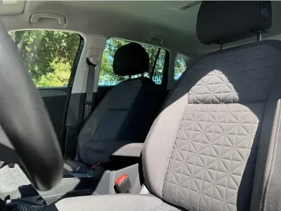 SZARY SUV VOLKSWAGEN TIGUAN z 2022 r., DIESEL, skrzynia biegów AUTOMATYCZNA 150KM, zdjęcie 2 z 19