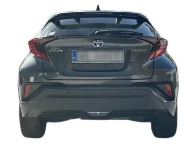 SZARY SUV TOYOTA C-HR z 2022 r., HYBRYDA/BENZYNA, skrzynia biegów AUTOMATYCZNA 122KM, zdjęcie 17 z 19