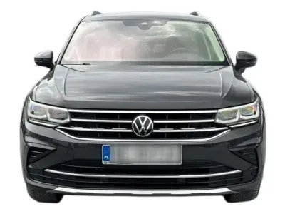 SZARY SUV VOLKSWAGEN TIGUAN z 2023 r., BENZYNA, skrzynia biegów AUTOMATYCZNA 150KM, zdjęcie 8 z 19