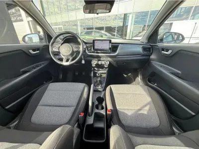 SZARY SUV KIA STONIC z 2025 r., BENZYNA, skrzynia biegów MANUALNA 58KM, zdjęcie 7 z 22