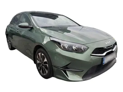ZIELONY HATCHBACK KIA CEED z 2024 r., BENZYNA, skrzynia biegów AUTOMATYCZNA 103KM, zdjęcie 18 z 27