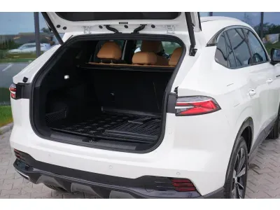 BIAŁY SUV MG HS AT z 2025 r., BENZYNA, skrzynia biegów AUTOMATYCZNA 170KM, zdjęcie 2 z 16