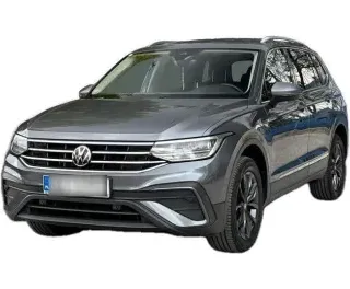 SZARY SUV VOLKSWAGEN TIGUAN ALLSPACE z 2022 r., BENZYNA, skrzynia biegów AUTOMATYCZNA 150KM, zdjęcie główne