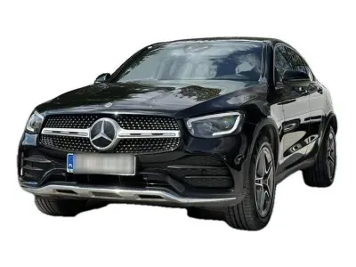 CZARNY SUV MERCEDES CLASE GLC z 2023 r., DIESEL, skrzynia biegów AUTOMATYCZNA 245KM, zdjęcie główne
