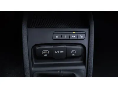 CZARNY CROSSOVER KIA STONIC z 2026 r., BENZYNA, skrzynia biegów MANUALNA 100KM, zdjęcie 10 z 18