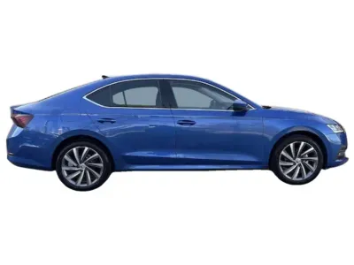 NIEBIESKI SEDAN SKODA OCTAVIA LIM. z 2023 r., BENZYNA, skrzynia biegów MANUALNA 150KM, zdjęcie 10 z 20