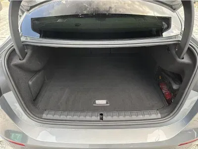 SZARY SEDAN BMW SERIE 2 z 2023 r., BENZYNA, skrzynia biegów AUTOMATYCZNA 136KM, zdjęcie 6 z 18