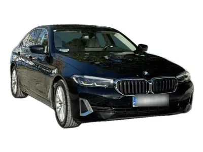 CZARNY SEDAN BMW SERIE 5 z 2022 r., BENZYNA, skrzynia biegów AUTOMATYCZNA 252KM, zdjęcie 9 z 19