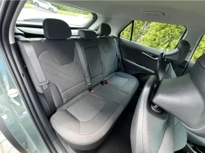 ZIELONY HATCHBACK KIA NIRO z 2026 r., HYBRYDA/BENZYNA, skrzynia biegów AUTOMATYCZNA 136KM, zdjęcie 14 z 19