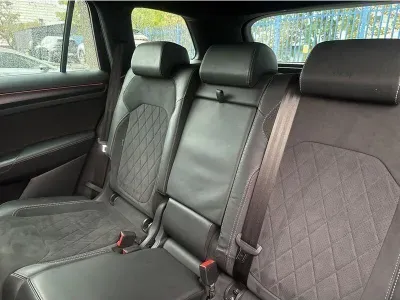 CZARNY SUV SKODA KODIAQ z 2022 r., BENZYNA, skrzynia biegów AUTOMATYCZNA 190KM, zdjęcie 8 z 19