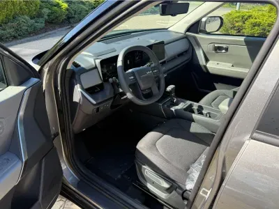BEŻOWY CROSSOVER KIA SELTOS z 2026 r., BENZYNA, skrzynia biegów AUTOMATYCZNA 150KM, zdjęcie 4 z 5