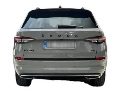 SZARY SUV SKODA KODIAQ z 2023 r., BENZYNA, skrzynia biegów AUTOMATYCZNA 190KM, zdjęcie 16 z 19