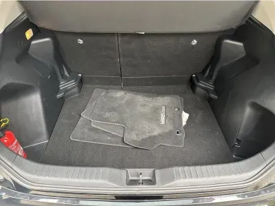 CZARNY SUV TOYOTA YARIS-CROSS z 2022 r., HYBRYDA/BENZYNA, skrzynia biegów AUTOMATYCZNA 116KM, zdjęcie 9 z 19