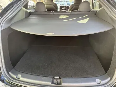 CZARNY SUV TESLA MODEL Y z 2023 r., ELEKTRYCZNY, skrzynia biegów AUTOMATYCZNA 534KM, zdjęcie 3 z 17