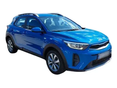NIEBIESKI SUV KIA STONIC z 2023 r., BENZYNA, skrzynia biegów MANUALNA 75KM, zdjęcie 19 z 24