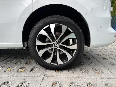 BIAŁY OTHER RENAULT KANGOO III z 2023 r., ELEKTRYCZNY, skrzynia biegów AUTOMATYCZNA 122KM, zdjęcie 15 z 19