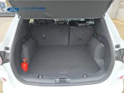 BIAŁY SUV FORD KUGA z 2022 r., HYBRYDA/BENZYNA, skrzynia biegów AUTOMATYCZNA 112KM, zdjęcie 13 z 28