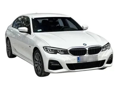 BIAŁY SEDAN BMW SERIE 3 z 2022 r., HYBRYDA/BENZYNA, skrzynia biegów AUTOMATYCZNA 292KM, zdjęcie 17 z 19