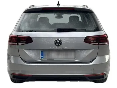 SREBRNY KOMBI VOLKSWAGEN PASSAT z 2022 r., BENZYNA, skrzynia biegów AUTOMATYCZNA 150KM, zdjęcie 5 z 19