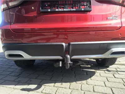 CZERWONY SUV MG ZS HYBRID z 2026 r., HYBRYDA/BENZYNA, skrzynia biegów AUTOMATYCZNA 197KM, zdjęcie 3 z 17