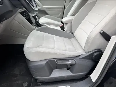 CZARNY SUV VOLKSWAGEN TIGUAN z 2022 r., DIESEL, skrzynia biegów AUTOMATYCZNA 150KM, zdjęcie 18 z 18