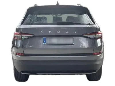 SZARY SUV SKODA KODIAQ z 2022 r., BENZYNA, skrzynia biegów AUTOMATYCZNA 150KM, zdjęcie 13 z 19