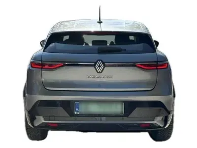 SZARY HATCHBACK RENAULT MEGANE-E-TECH ELECTRIC z 2023 r., ELEKTRYCZNY, skrzynia biegów AUTOMATYCZNA 218KM, zdjęcie 3 z 17