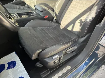NIEBIESKI KOMBI VOLKSWAGEN PASSAT z 2022 r., BENZYNA, skrzynia biegów AUTOMATYCZNA 150KM, zdjęcie 18 z 19