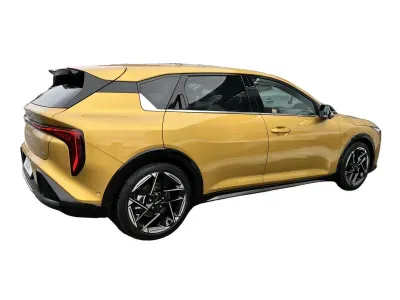 ZŁOTY HATCHBACK KIA K4 z 2025 r., BENZYNA, skrzynia biegów AUTOMATYCZNA 180KM, zdjęcie 9 z 9