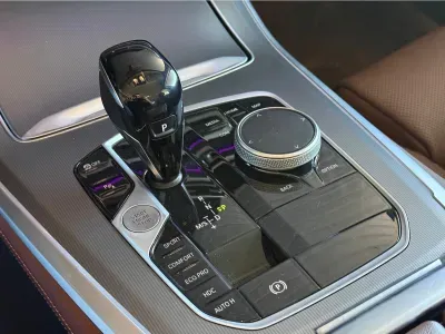 BIAŁY SUV BMW X5 z 2022 r., BENZYNA, skrzynia biegów AUTOMATYCZNA 333KM, zdjęcie 3 z 13