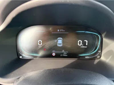 SZARY SUV KIA STONIC z 2025 r., BENZYNA, skrzynia biegów MANUALNA 58KM, zdjęcie 17 z 22