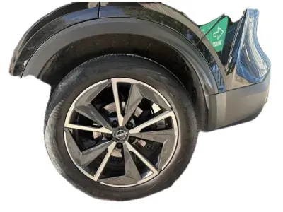 CZARNY SUV NISSAN QASHQAI z 2022 r., BENZYNA, skrzynia biegów AUTOMATYCZNA 158KM, zdjęcie 16 z 19