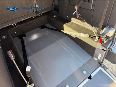 ZŁOTY VAN FORD TOURNEO CONNECT z 2026 r., DIESEL, skrzynia biegów AUTOMATYCZNA 90KM, zdjęcie 30 z 32