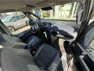 SZARY VAN KIA PV5 z 2025 r., ELEKTRYCZNY, skrzynia biegów AUTOMATYCZNA 163KM, zdjęcie 16 z 19