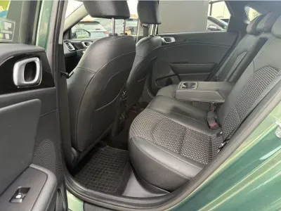 ZIELONY HATCHBACK KIA CEED z 2024 r., BENZYNA, skrzynia biegów AUTOMATYCZNA 103KM, zdjęcie 13 z 27