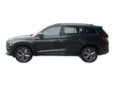 CZARNY SUV SKODA KODIAQ z 2022 r., BENZYNA, skrzynia biegów AUTOMATYCZNA 190KM, zdjęcie 10 z 19