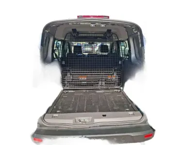 SREBRNY KOMBI FORD TRANSIT CONNECT z 2023 r., DIESEL, skrzynia biegów MANUALNA 74KM, zdjęcie 4 z 24
