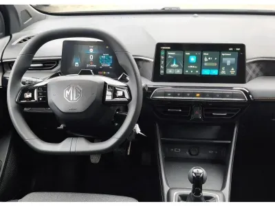 BIAŁY HATCHBACK MG MG3 z 2026 r., BENZYNA, skrzynia biegów MANUALNA 115KM, zdjęcie 8 z 8