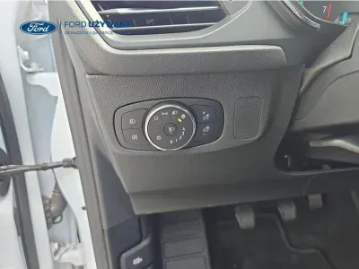 SREBRNY KOMBI FORD FOCUS z 2023 r., BENZYNA, skrzynia biegów MANUALNA 92KM, zdjęcie 13 z 20