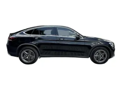 CZARNY SUV MERCEDES CLASE GLC z 2023 r., DIESEL, skrzynia biegów AUTOMATYCZNA 245KM, zdjęcie 2 z 18