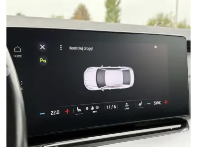 SREBRNY SEDAN SKODA OCTAVIA LIM. z 2023 r., BENZYNA, skrzynia biegów AUTOMATYCZNA 190KM, zdjęcie 9 z 15